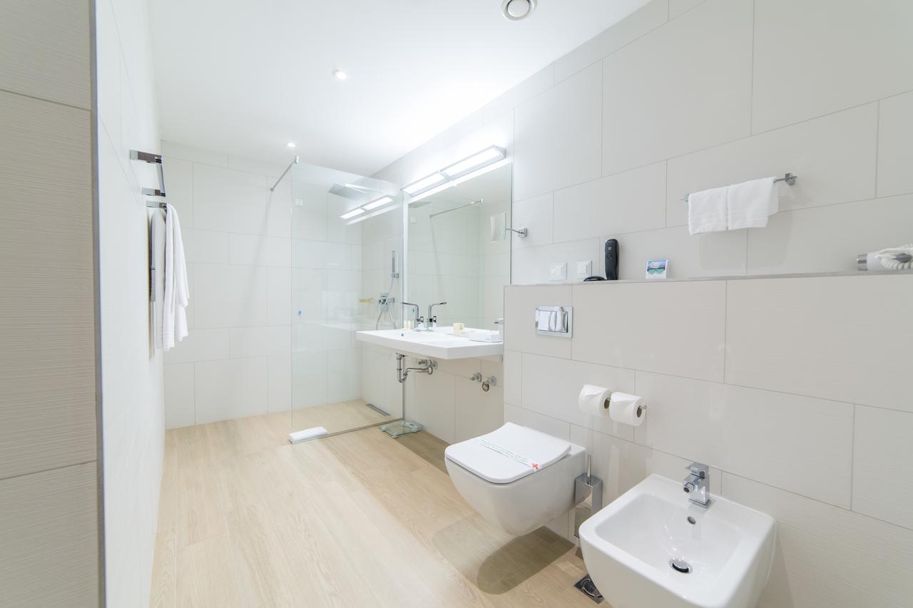 Hotel Adria Будва Экстерьер фото